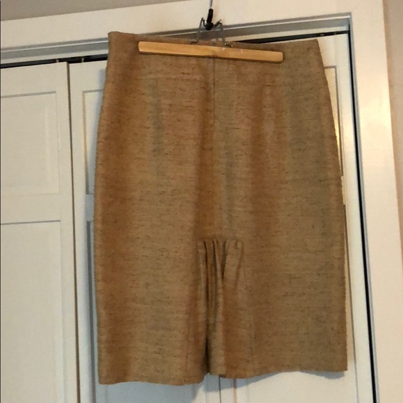 Gold skirt - Picture 3 of 6